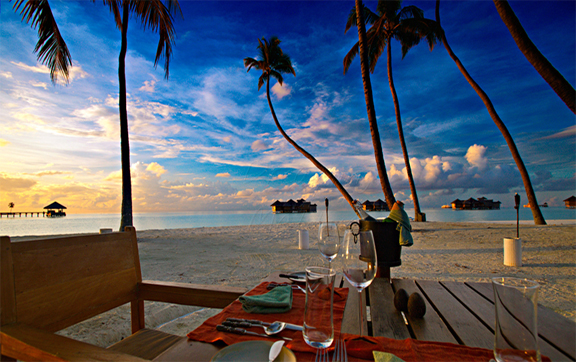 Gili-Lankanfushi-Maldives-Dining-Beach