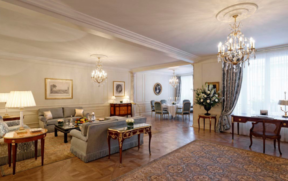 Le Bristol Paris, Suite