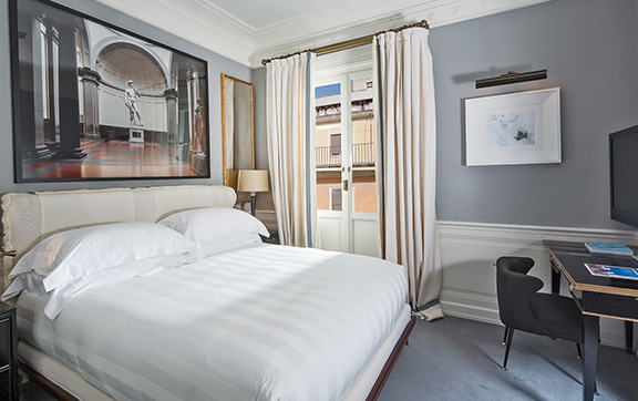 Comfortable and Luxurious in the Extrema, Stay at J.K Place Rome