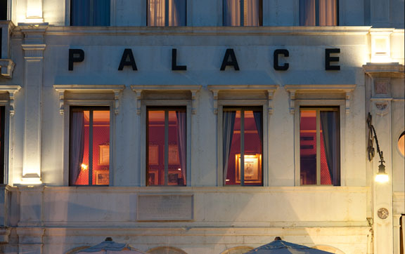 Londra Palace Facade