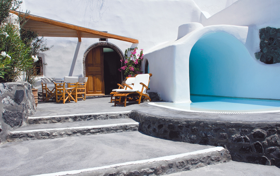 Perivolas-Santorini-Greece-Exterior-of-Suite