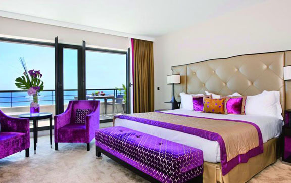 The-Hyatt-Regency-Nice-Room-Bed