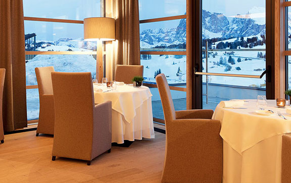 Alpina Dolomites Restaurant2