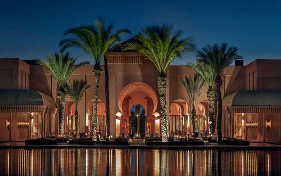 amanjena-bassin-at-night