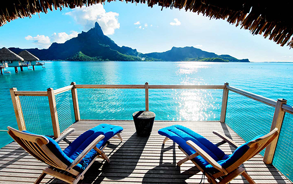 le-meridien-bora-bora-premium-over-water-bungalow-terrace