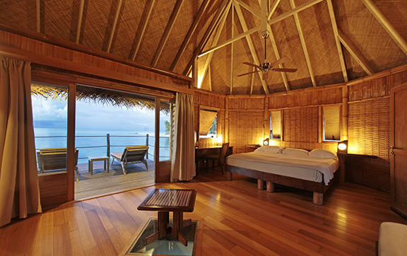 tikehau-overwater-bungalow-bed