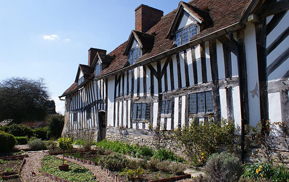 Traditional Cottages in Stratford-upon-Avon