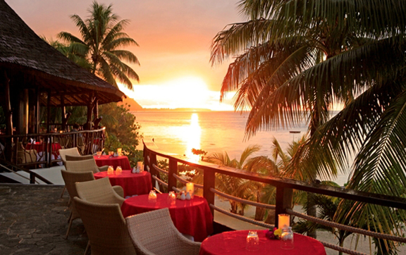 eimo-bar-at-the-hilton-moorea-lagoon-resort-and-spa