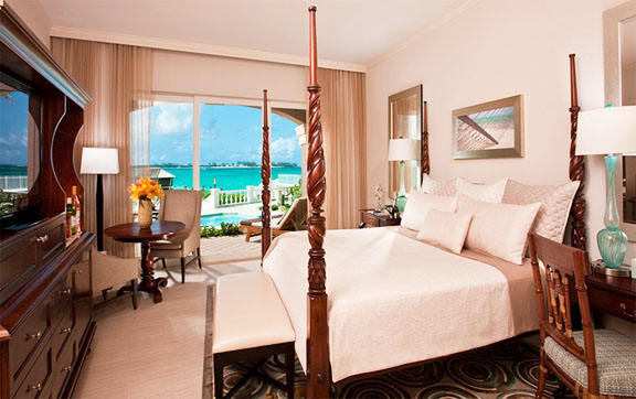 Balmoral Beachfront Walkout Butler Suite