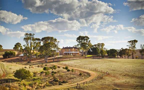 kingsford-homestead-andsurroundings