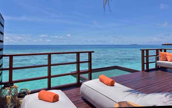 grand-park-kodhipparu-malidves-lagood-water-villa