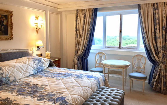 Bedroom, The Ritz Hotel