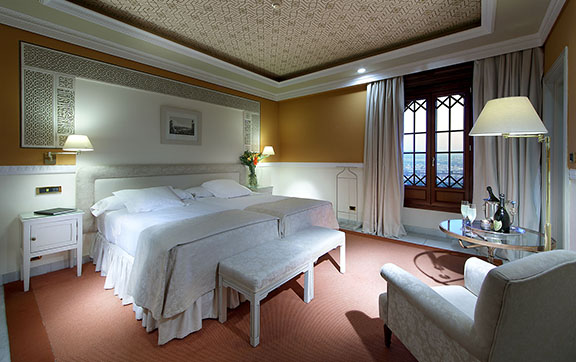 hotel-alhambra-palace-classic-city-views