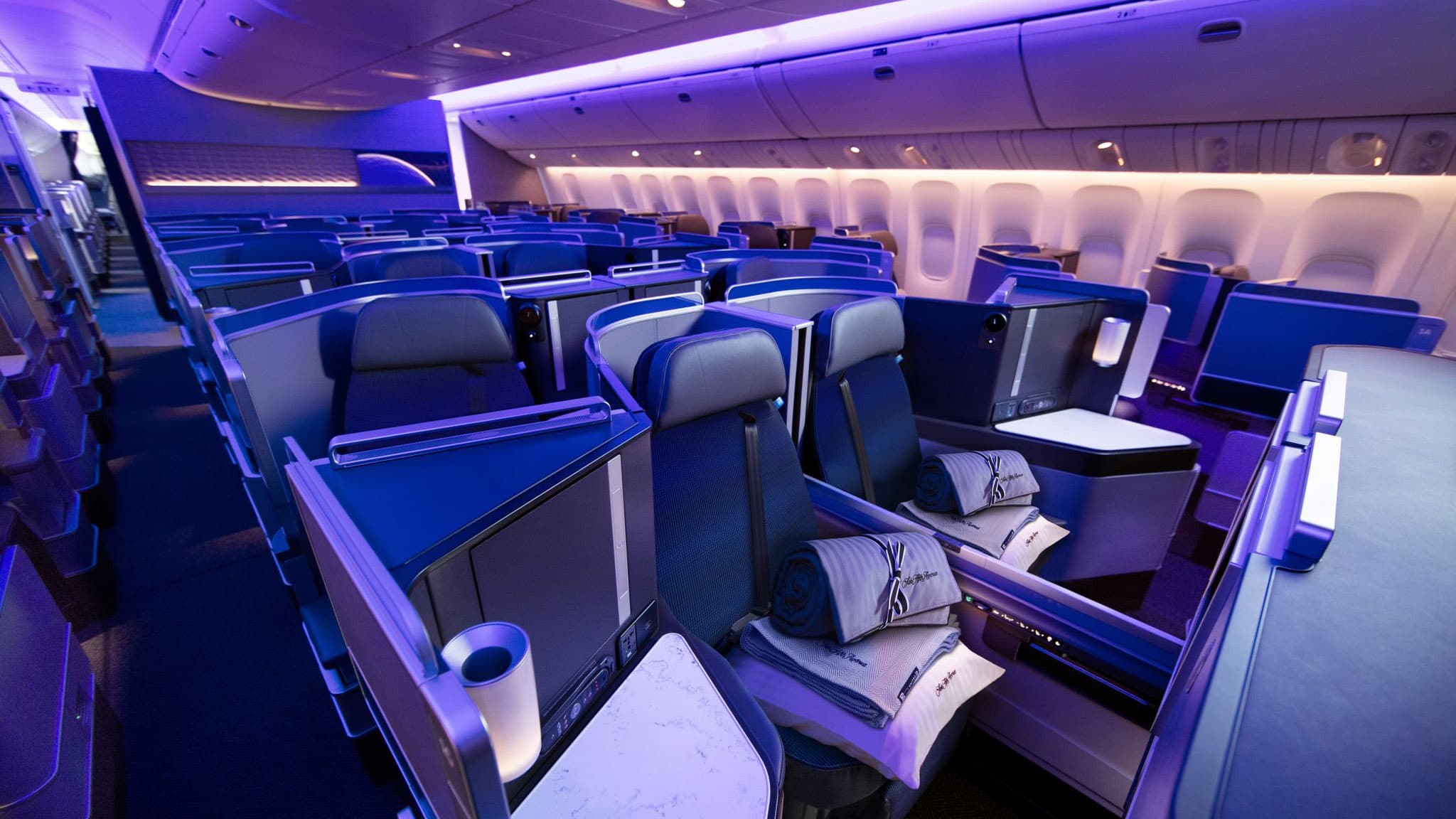 United Airlines Business Class Specials to USA - Image 1