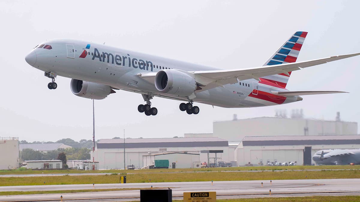 American Airlines Mixed First/Business Class to USA - Image 1