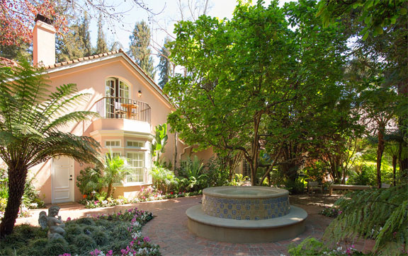 gardens-grounds-fountain-hotel-bel-air