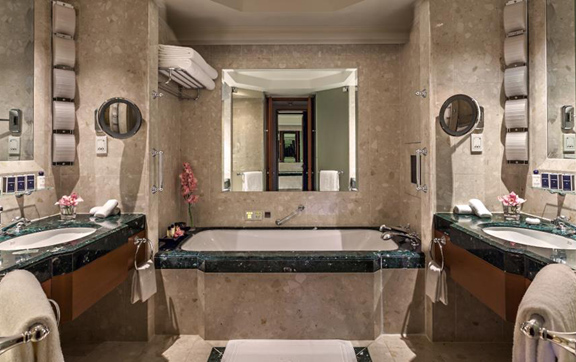 peninsula-bangkok-grand-deluxe-room