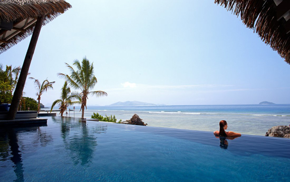 tadrai-island-resort-fiji-infinty-pool