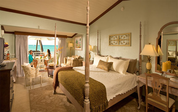 Caribbean Beachfront Grande Luxe Club Level Room